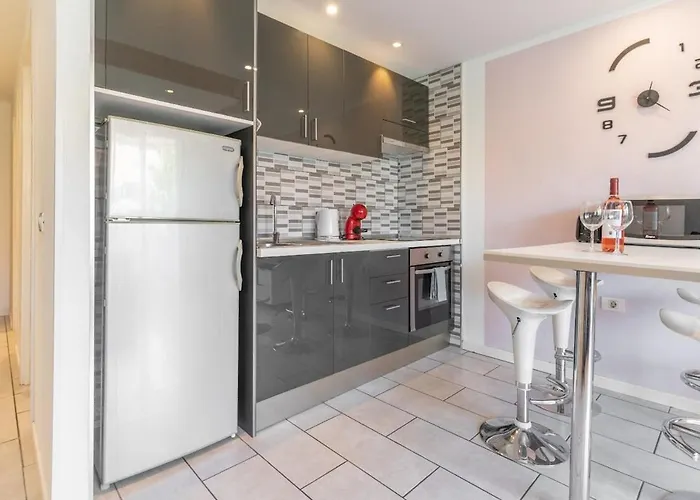 Playa Honda Pool View Apartment *