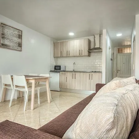 Playa Honda Pool View דירה *